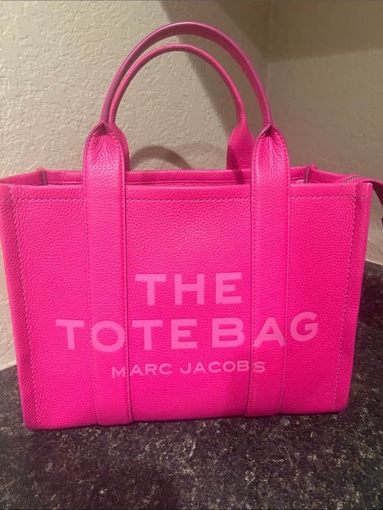 Marc Jacobs Handbags - Marc Jacobs Hot Pink Pebbled Leather Tote